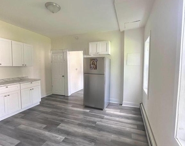 702 Mlk Jr Boulevard - Photo Thumbnail 5