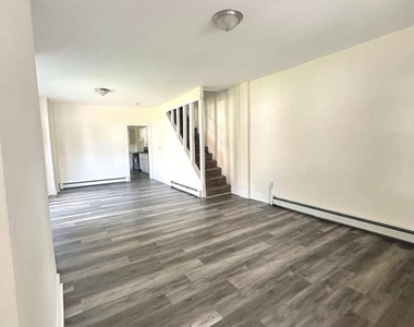 702 Mlk Jr Boulevard - Photo Thumbnail 2