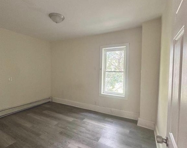 702 Mlk Jr Boulevard - Photo Thumbnail 9