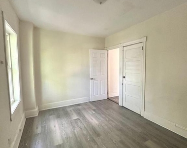 702 Mlk Jr Boulevard - Photo Thumbnail 8