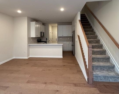 1209 Parker Boulevard - Photo Thumbnail 2