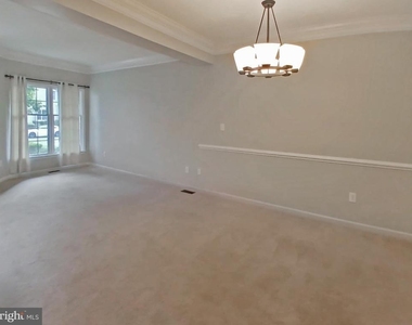 9 Wedgewood Court - Photo Thumbnail 3