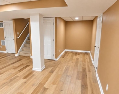 9 Wedgewood Court - Photo Thumbnail 5
