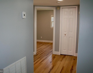 124 Stratford Avenue - Photo Thumbnail 9