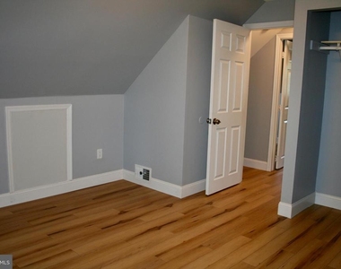 124 Stratford Avenue - Photo Thumbnail 20