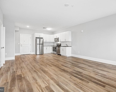 500 Garden Park Boulevard - Photo Thumbnail 2
