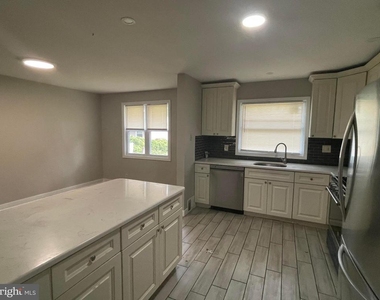 209 Maine Avenue - Photo Thumbnail 6