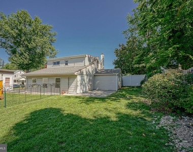 136 N Read Avenue - Photo Thumbnail 18