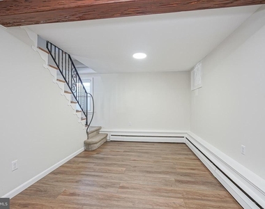 136 N Read Avenue - Photo Thumbnail 8