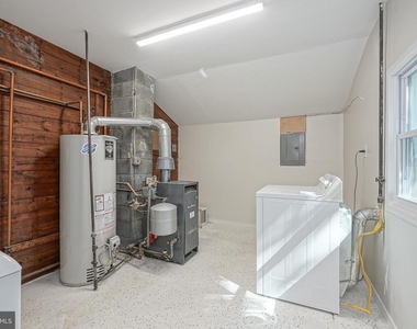 136 N Read Avenue - Photo Thumbnail 12