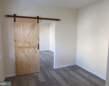 20 Pine Street - Photo Thumbnail 4