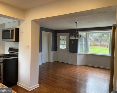 320 Evergreen Drive - Photo Thumbnail 5