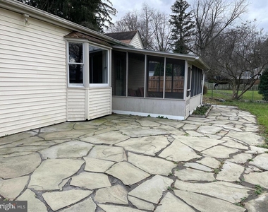320 Evergreen Drive - Photo Thumbnail 15