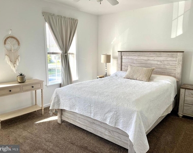1011 Granite Court - Photo Thumbnail 32