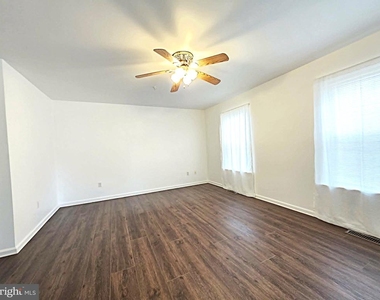 1011 Granite Court - Photo Thumbnail 4