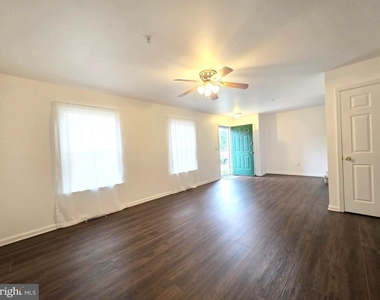 1011 Granite Court - Photo Thumbnail 2