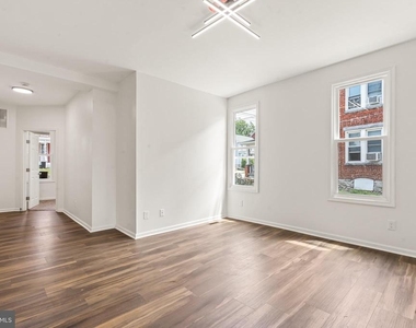 753 Apt A W Washington Street - Photo Thumbnail 14