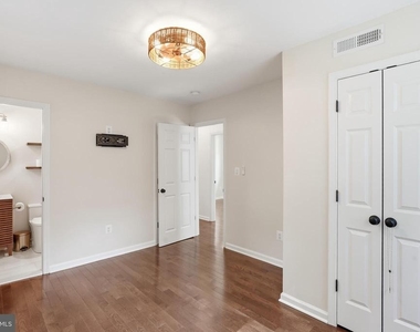 1921 Ruatan Street - Photo Thumbnail 6