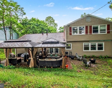 1405 Peachwood Lane - Photo Thumbnail 26