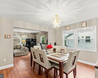 1405 Peachwood Lane - Photo Thumbnail 11