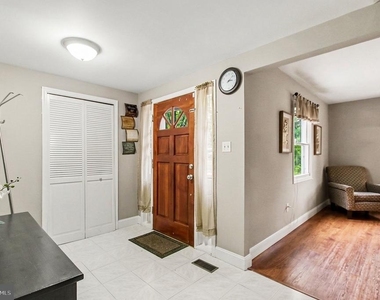 1405 Peachwood Lane - Photo Thumbnail 3