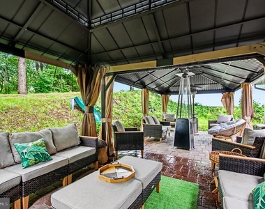 1405 Peachwood Lane - Photo Thumbnail 24