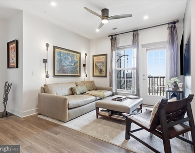 100 Saint Ives Place - Photo Thumbnail 6