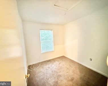 6001 Surrey Square Lane - Photo Thumbnail 28