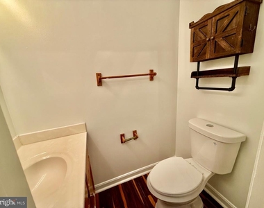 6001 Surrey Square Lane - Photo Thumbnail 14