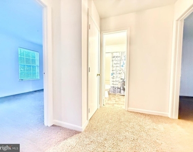 6001 Surrey Square Lane - Photo Thumbnail 23