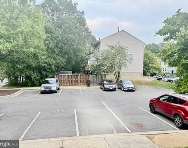 6001 Surrey Square Lane - Photo Thumbnail 37