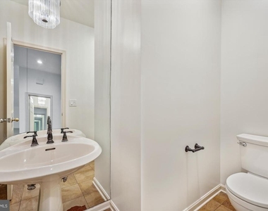 6 Goldleaf Court - Photo Thumbnail 12