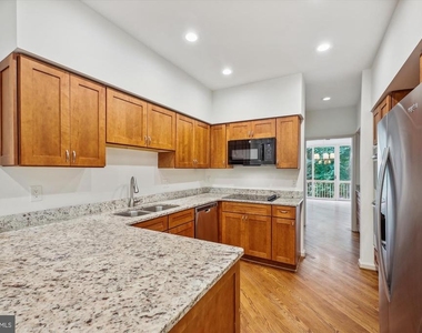 6 Goldleaf Court - Photo Thumbnail 8