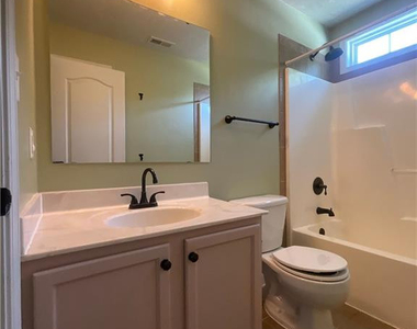 404 Windover Drive - Photo Thumbnail 9