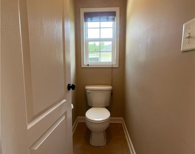 404 Windover Drive - Photo Thumbnail 16