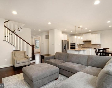 13905 Bufflehead Street - Photo Thumbnail 12