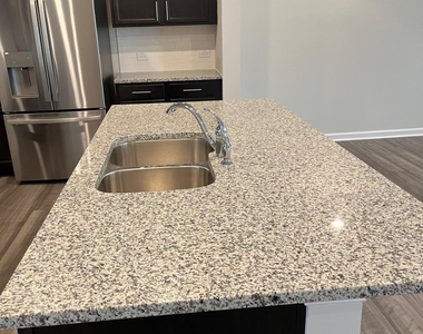 192 Tumbling Rock Way - Photo Thumbnail 6