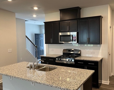 192 Tumbling Rock Way - Photo Thumbnail 11