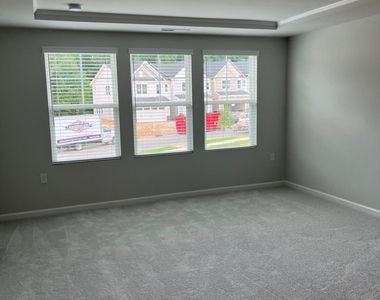 192 Tumbling Rock Way - Photo Thumbnail 22