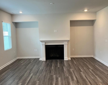 192 Tumbling Rock Way - Photo Thumbnail 18