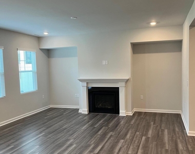 192 Tumbling Rock Way - Photo Thumbnail 17