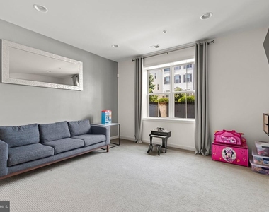 13940 Estuary Drive - Photo Thumbnail 11
