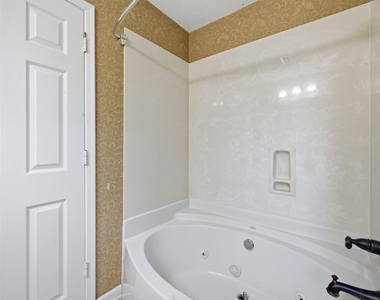 2944 Glade Aster Court - Photo Thumbnail 32