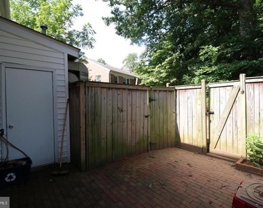 748 Azalea Drive - Photo Thumbnail 21