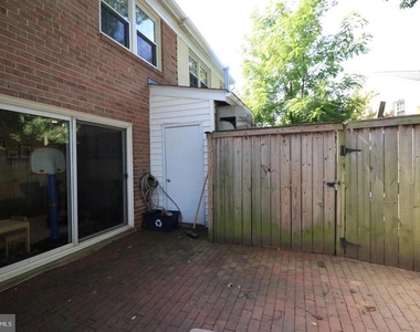 748 Azalea Drive - Photo Thumbnail 22