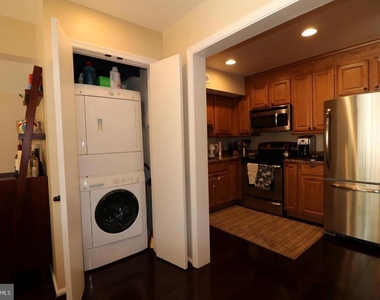 748 Azalea Drive - Photo Thumbnail 5