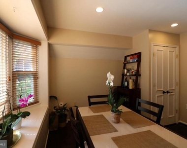 748 Azalea Drive - Photo Thumbnail 10
