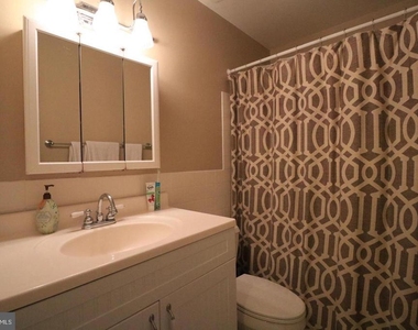 748 Azalea Drive - Photo Thumbnail 13