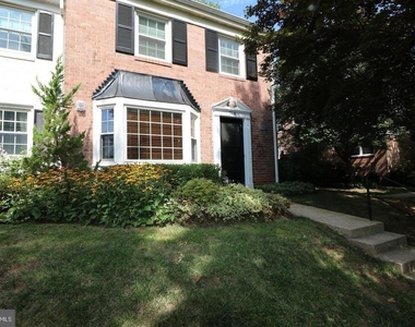 748 Azalea Drive - Photo Thumbnail 23