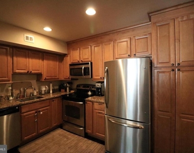 748 Azalea Drive - Photo Thumbnail 1